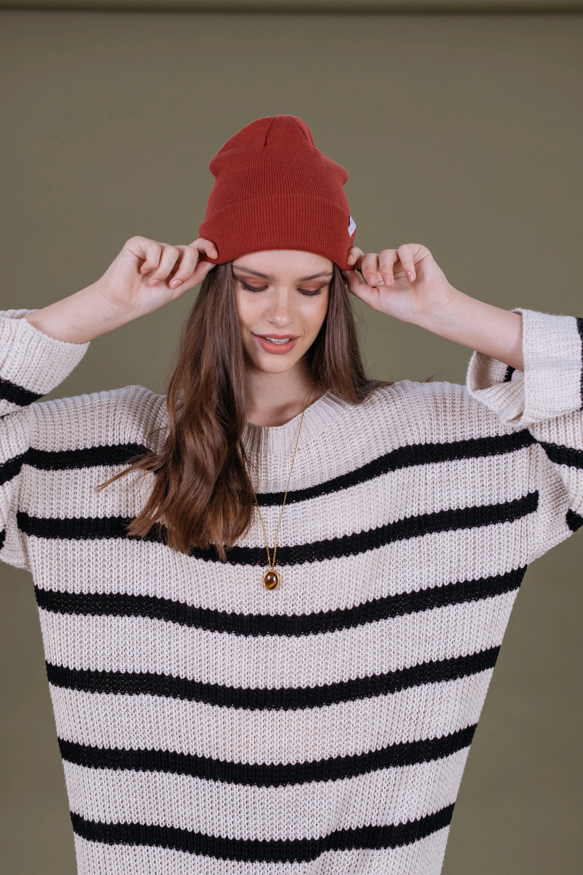 Beanie Ollie Pomegranate - Image 3