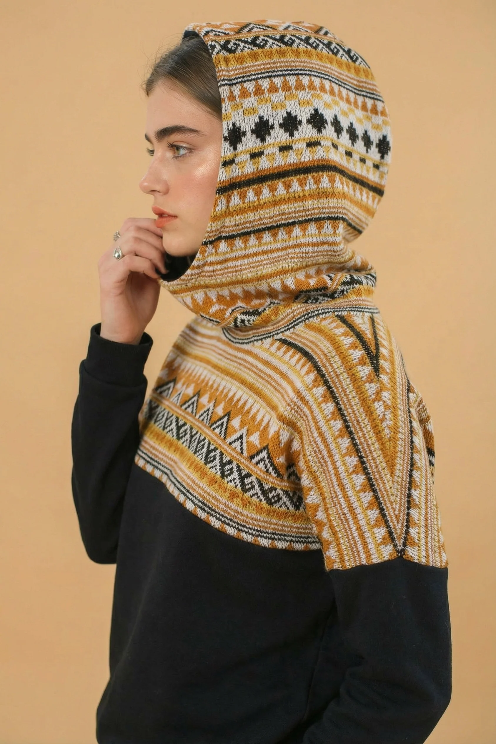 Hoodie to go black peruvian - Image 4