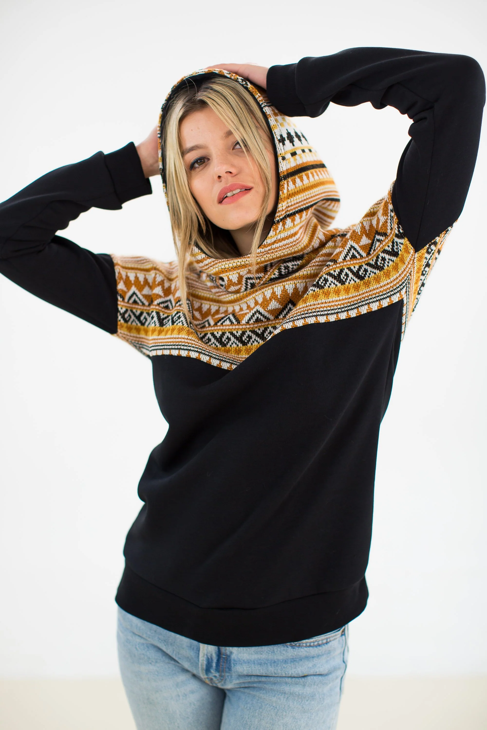 Hoodie to go black peruvian - Image 6