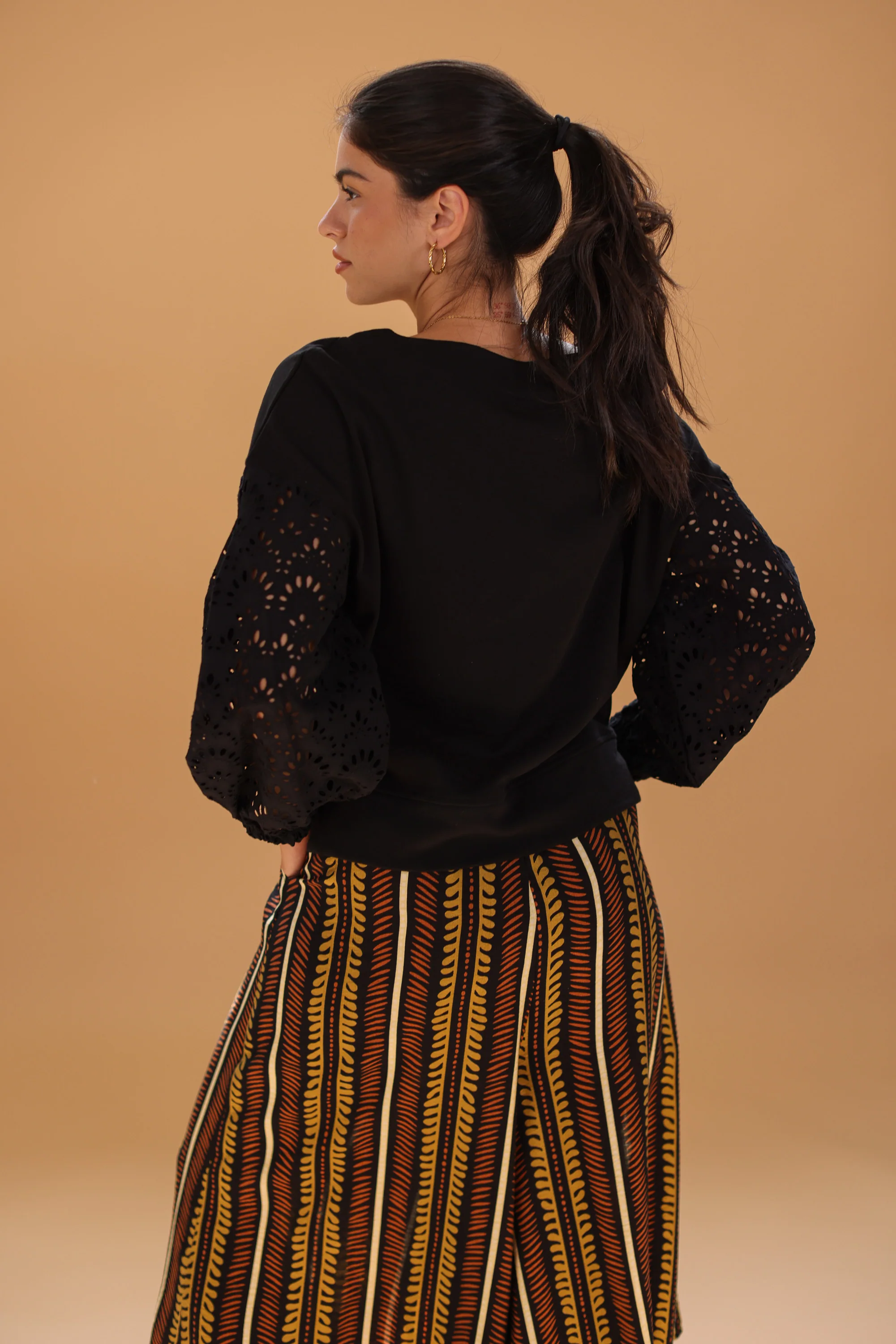 Sweater Caelia Black Embroidered - Image 4