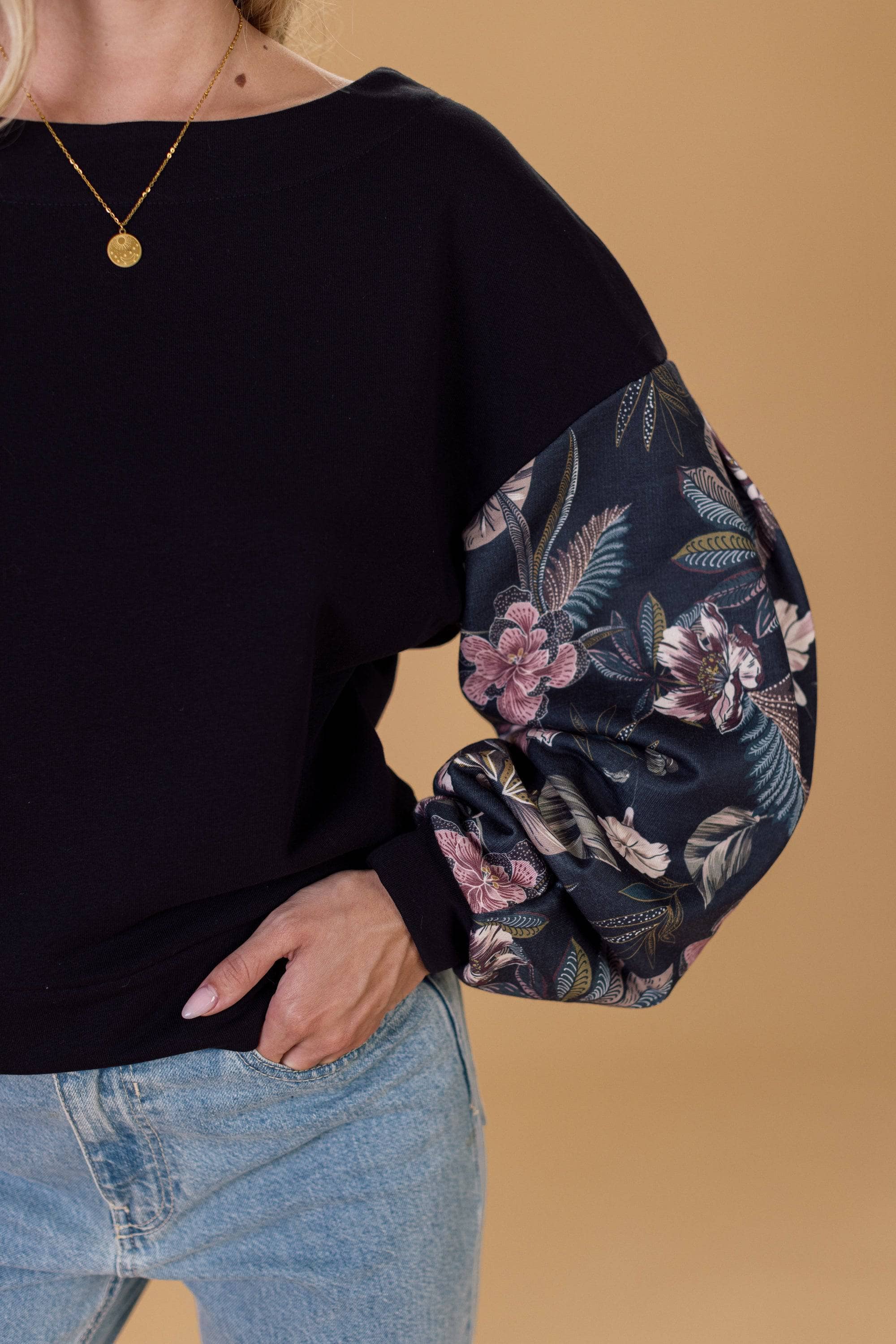 Sweater Caelia Black Orchids - Image 3