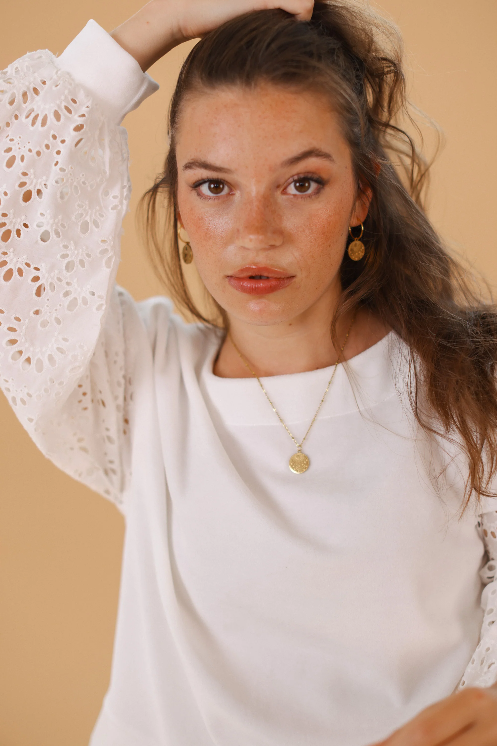 Sweater Caelia White Embroidered - Image 10