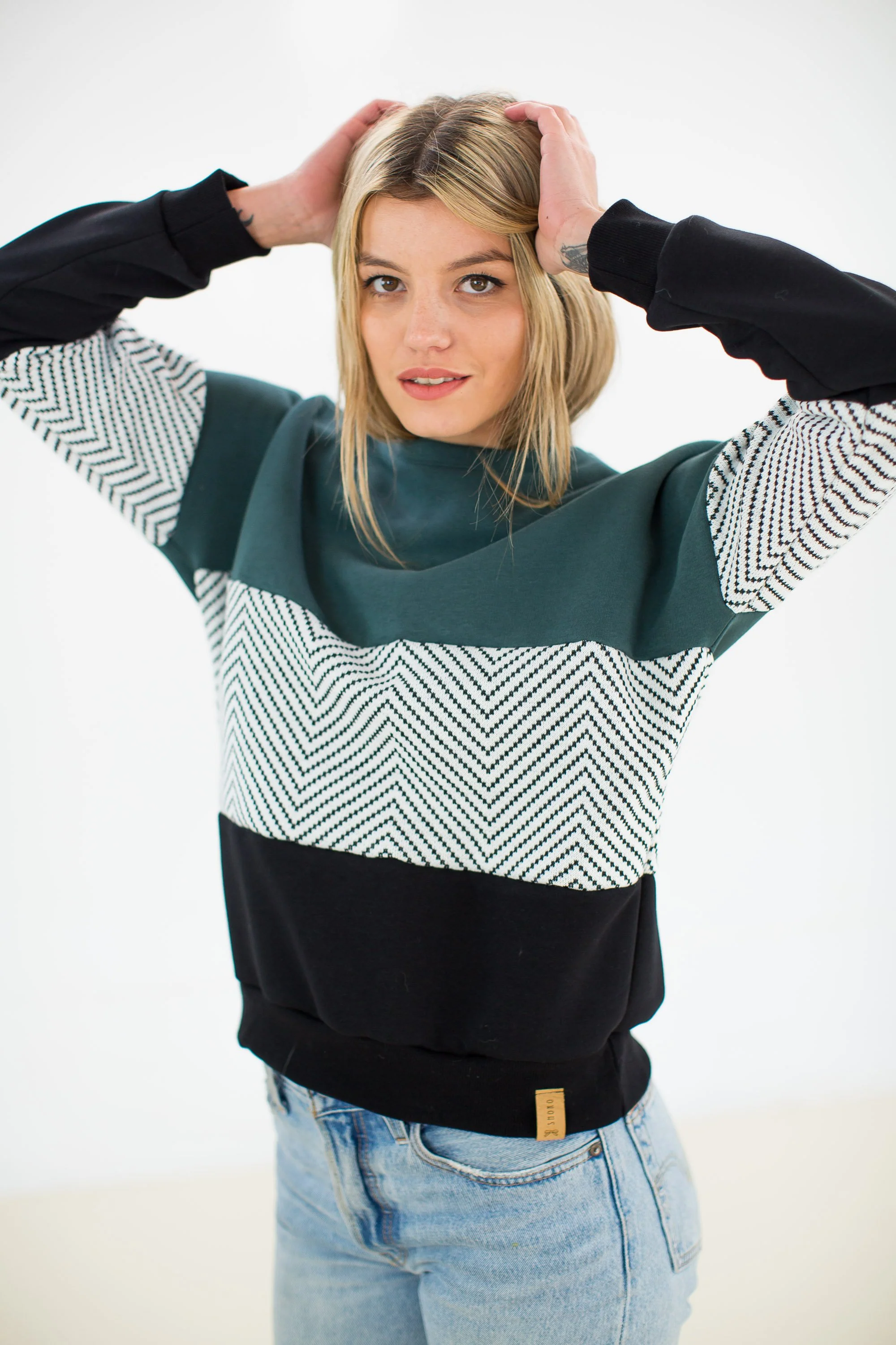 Sweater Mia in green, white herringbone & black. - Image 4