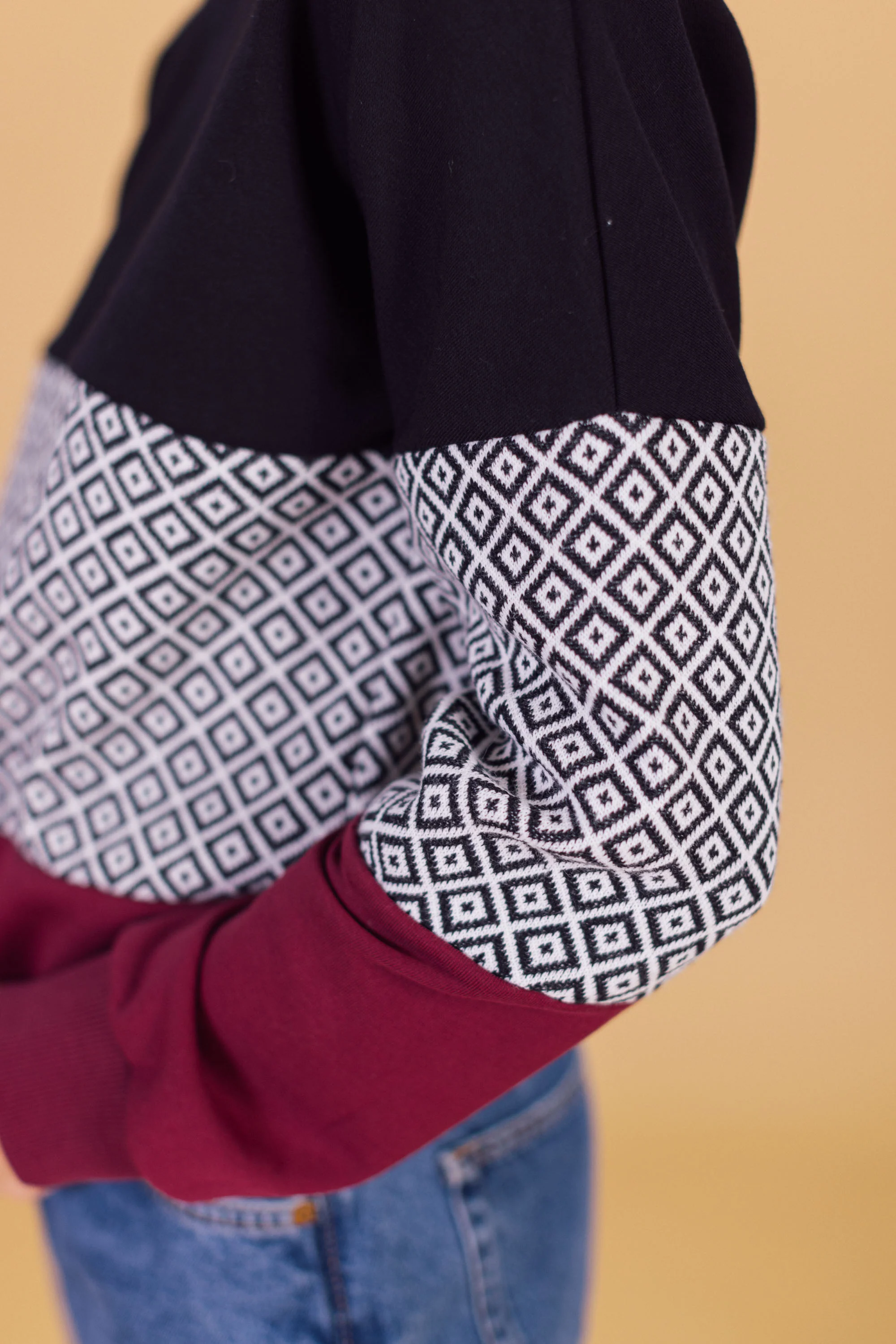 Sweater Mia Burgundy Knitted - Image 3